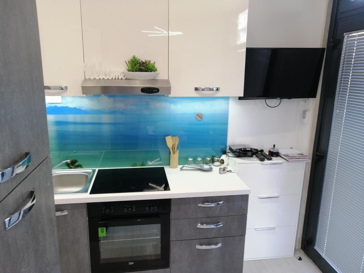 Apartment Rose By The Beach & Tennis Courts سبليت المظهر الخارجي الصورة