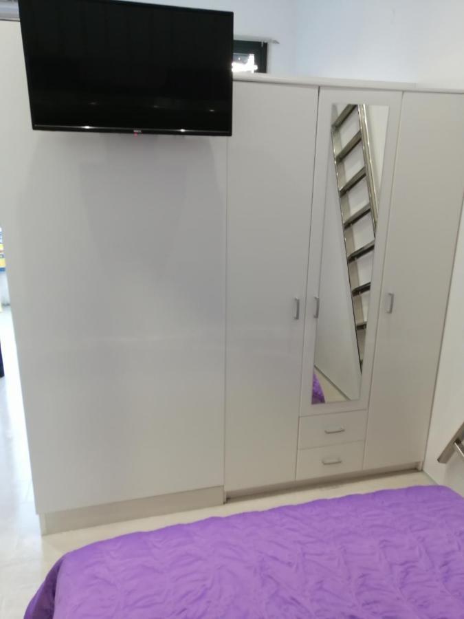 Apartment Rose By The Beach & Tennis Courts سبليت المظهر الخارجي الصورة
