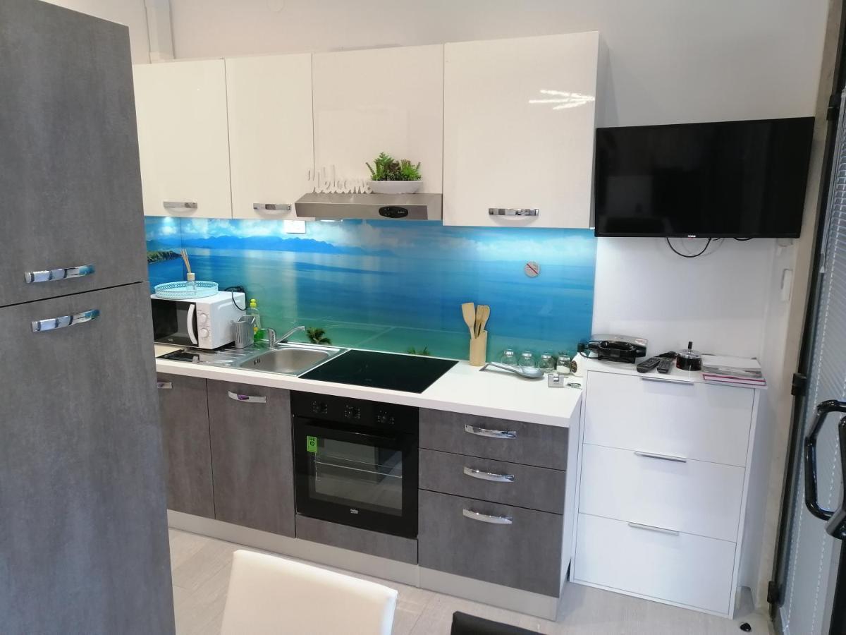 Apartment Rose By The Beach & Tennis Courts سبليت المظهر الخارجي الصورة