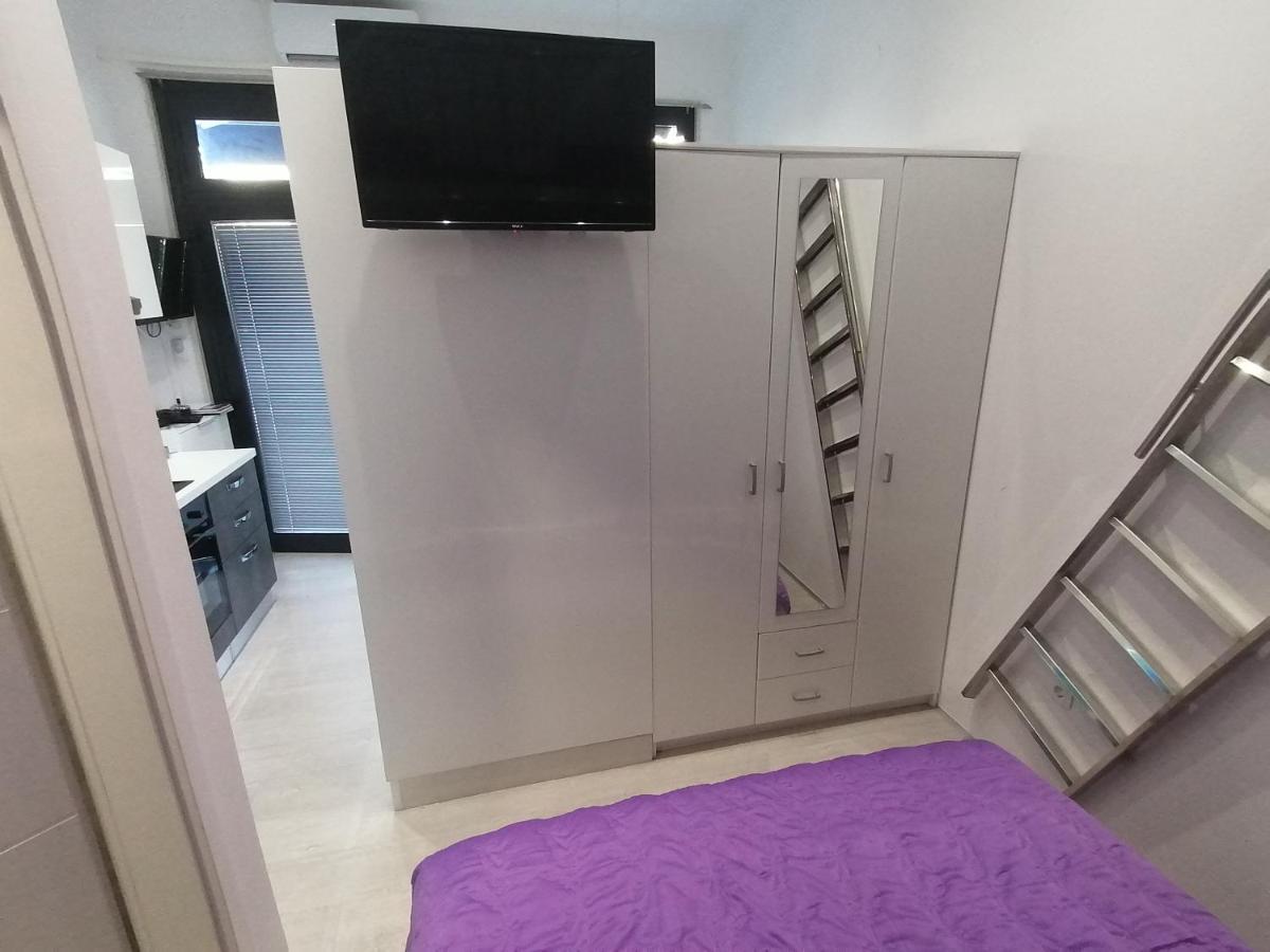 Apartment Rose By The Beach & Tennis Courts سبليت المظهر الخارجي الصورة