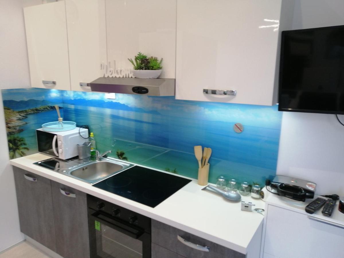 Apartment Rose By The Beach & Tennis Courts سبليت المظهر الخارجي الصورة